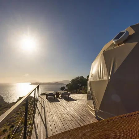 Dawn To Dusk Sea And Mountain View Luxury tent