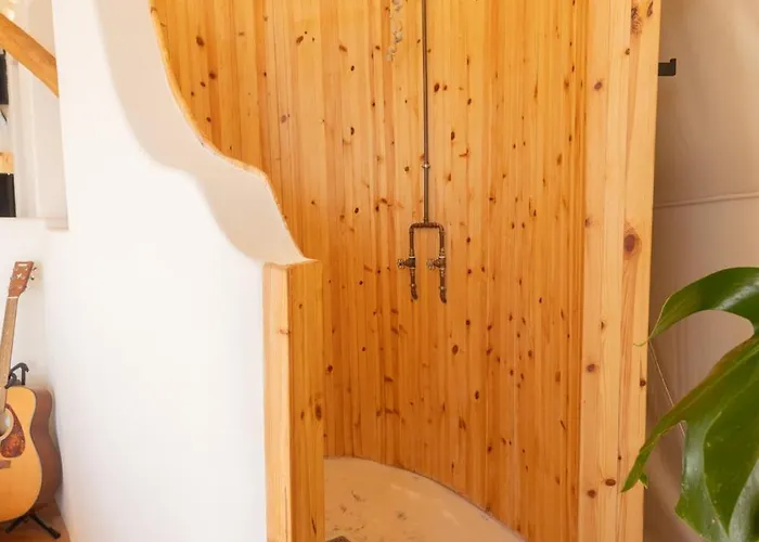 Dawn To Dusk Sea And Mountain View * Kámirosz