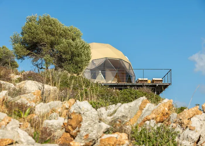 Dawn To Dusk Sea And Mountain View Luxe tent *