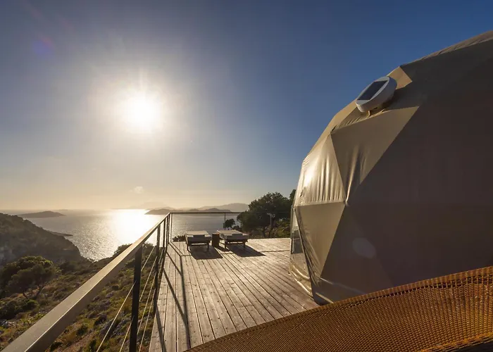 Dawn To Dusk Sea And Mountain View Tente de luxe