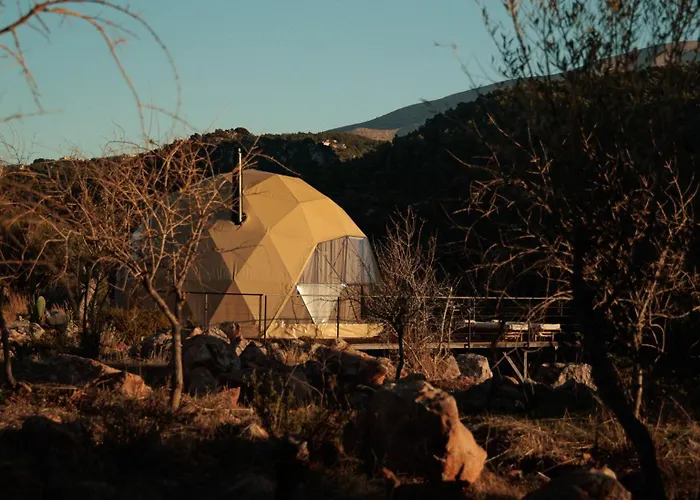 Luxussátor Dawn To Dusk Sea And Mountain View *