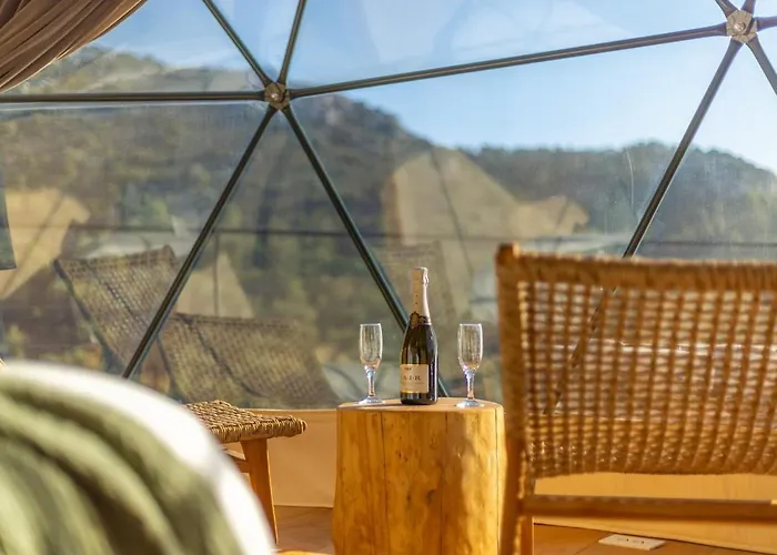 Luxussátor Dawn To Dusk Sea And Mountain View *